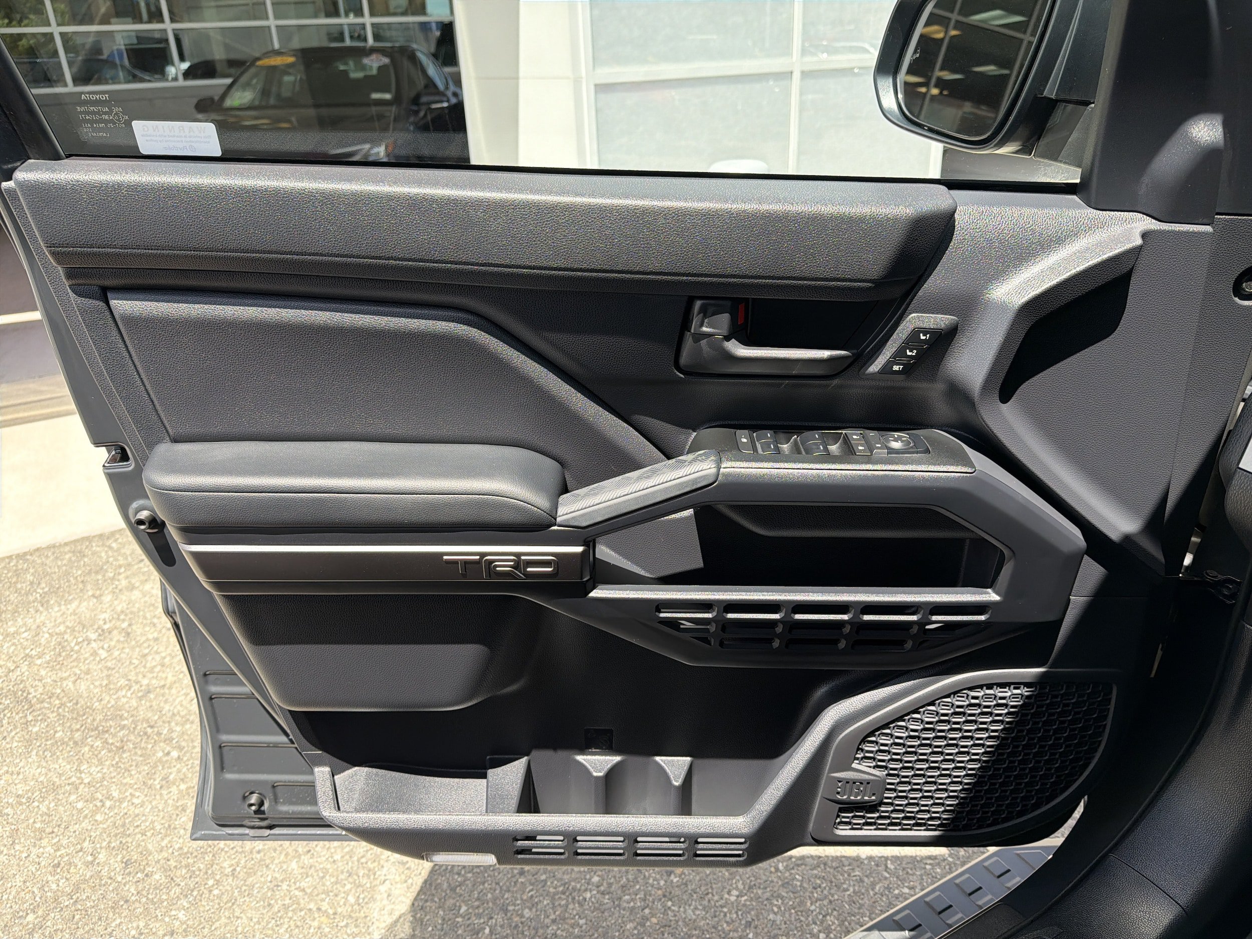 Used 2026 Toyota 4Runner TRD Off-Road Premium AWD/4WD image 4