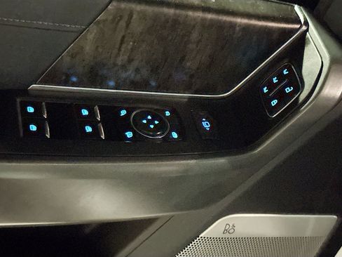 Used 2023 Ford F350 Lariat w/ Lariat Ultimate Package image 23