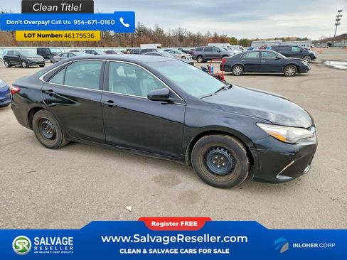Used 2016 Toyota Camry LE image 5