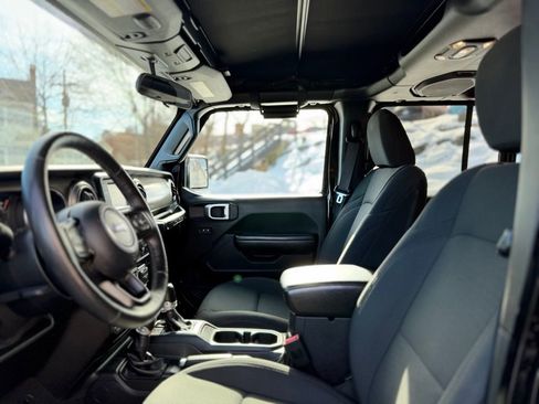 Used 2019 Jeep Wrangler Unlimited Sport S image 14