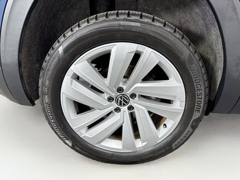 Used 2020 Volkswagen Atlas Cross Sport SE image 31