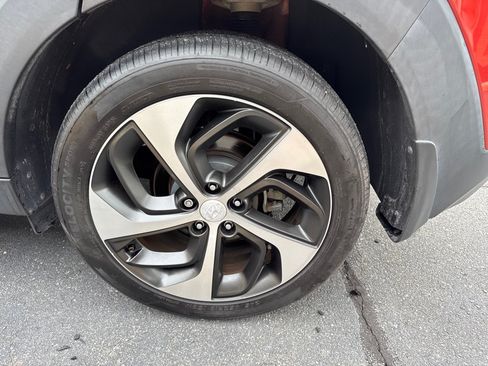 Used 2016 Hyundai Tucson Sport FWD image 17