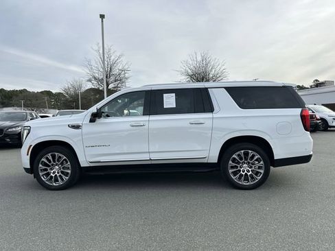 Used 2025 GMC Yukon XL Denali image 1