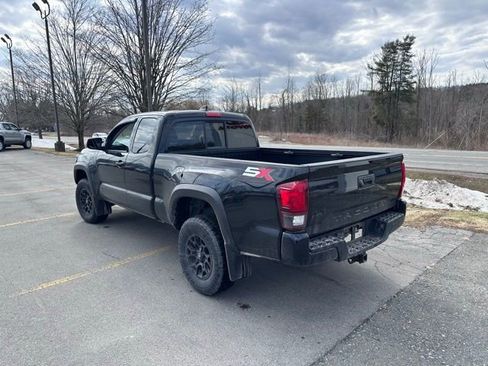 Used 2020 Toyota Tacoma SR w/ SX Package image 5