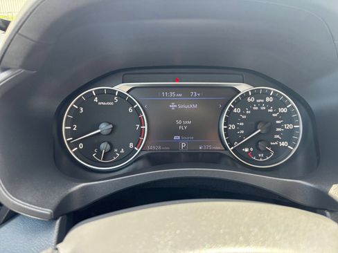 Used 2025 Nissan Altima 2.5 SV FWD image 40