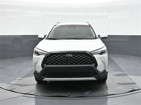 Used 2023 Toyota Corolla Cross LE image 30