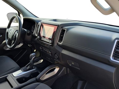 Used 2022 Nissan Frontier SV RWD image 38