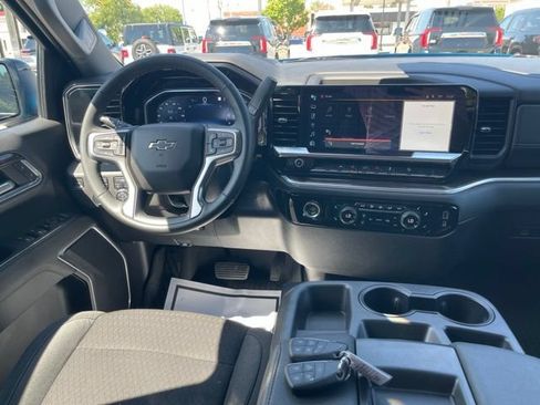Used 2023 Chevrolet Silverado 1500 RST AWD/4WD image 4