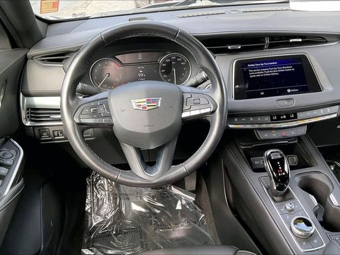 Used 2023 Cadillac XT4 Premium Luxury w/ Enhanced Visibility Package image 5