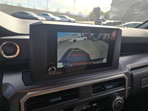 Used 2025 Toyota 4Runner SR5 image 28