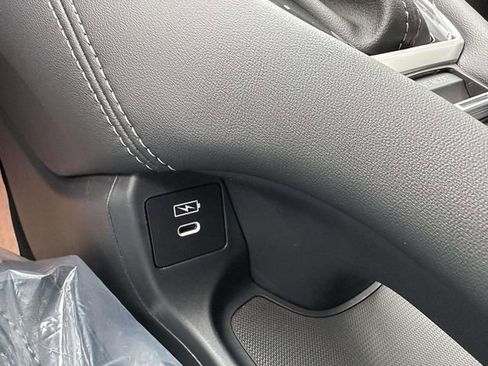 New 2026 Honda HR-V EX-L image 18