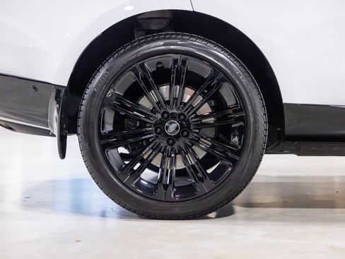 Used 2024 Land Rover Range Rover Long Wheelbase Autobiography AWD/4WD image 24