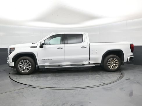 Used 2023 GMC Sierra 1500 Denali w/ Technology Package AWD/4WD image 6