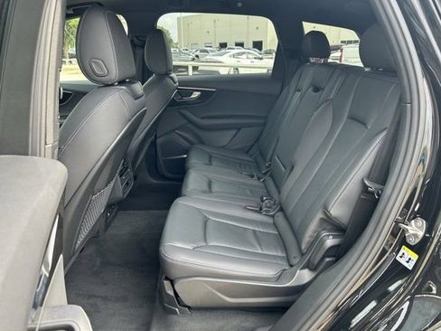 Used 2025 Audi Q7 3.0T Premium Plus AWD/4WD image 30