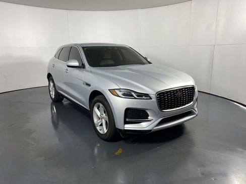 Used 2023 Jaguar F-PACE S image 3