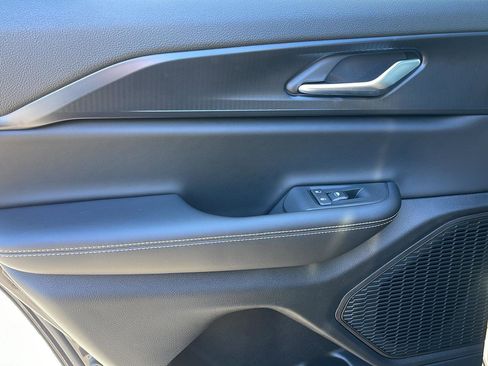 New 2025 Jeep Grand Cherokee Altitude image 23