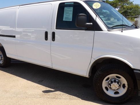 Used 2025 Chevrolet Express 2500 Extended w/ Driver Convenience Package RWD image 9