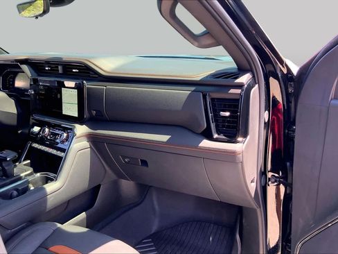 Used 2026 GMC Sierra 1500 AT4 w/ AT4 Premium Package AWD/4WD image 19
