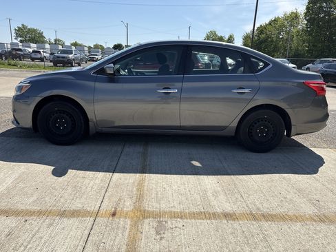 Used 2017 Nissan Sentra S FWD image 1