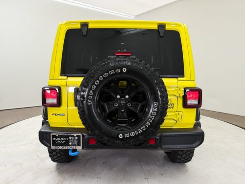 Used 2023 Jeep Wrangler Unlimited w/ Cold Weather Group AWD/4WD image 14
