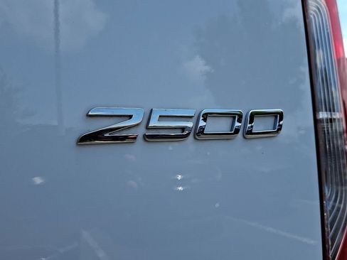 Used 2025 Mercedes-Benz Sprinter 2500 image 31
