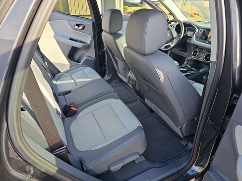 Used 2022 Chevrolet Blazer LT w/ Sound & Technology Package image 11