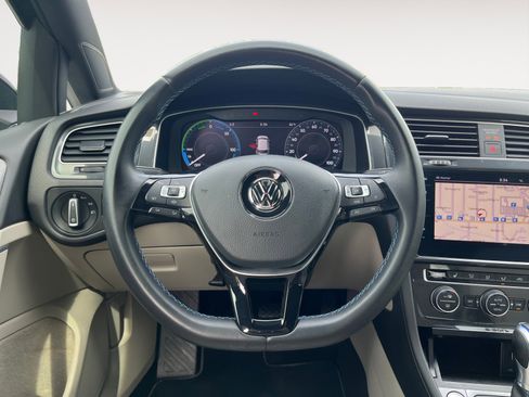 Used 2019 Volkswagen e-Golf SEL Premium image 12