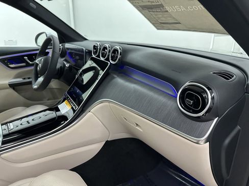 Used 2026 Mercedes-Benz GLC 300 image 26