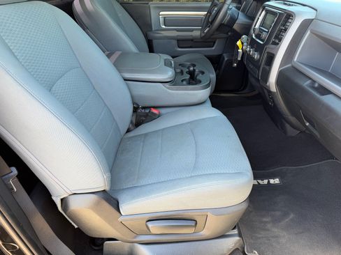 Used 2017 RAM 1500 Express w/ Black Ram 1500 Express Group RWD image 12