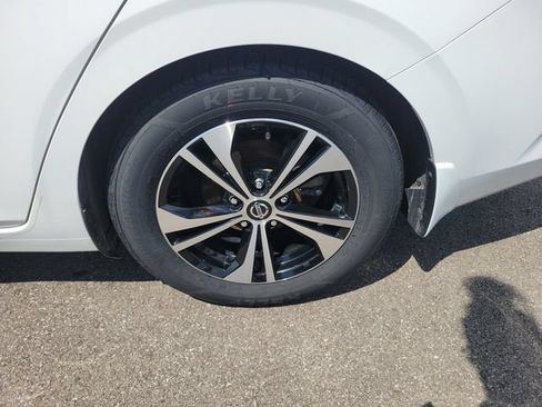 Used 2022 Nissan Sentra SV w/ All-Weather Package FWD image 9