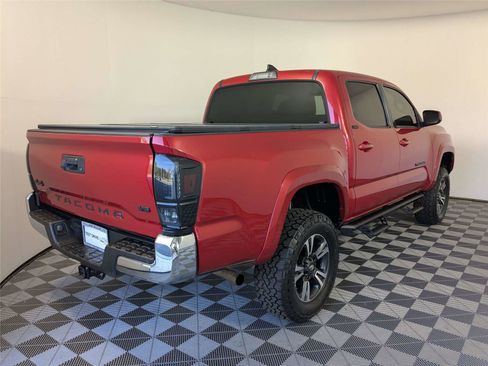 Used 2019 Toyota Tacoma SR5 image 6