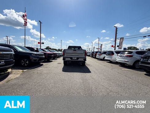 Used 2024 GMC Sierra 2500 AT4 w/ AT4 Premium Plus Package AWD/4WD image 6