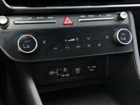 Used 2025 Hyundai Sonata SEL FWD image 21
