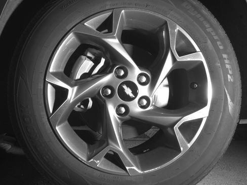 Used 2025 Chevrolet Trax LT FWD image 9