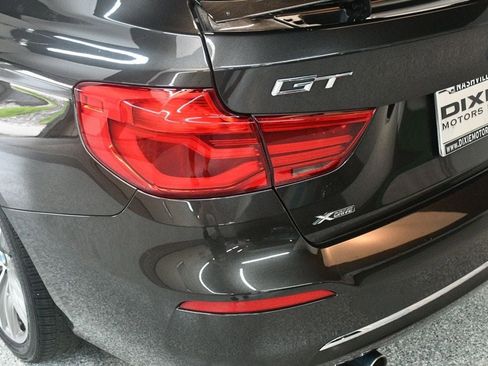 Used 2018 BMW 330i Gran Turismo xDrive AWD/4WD image 14