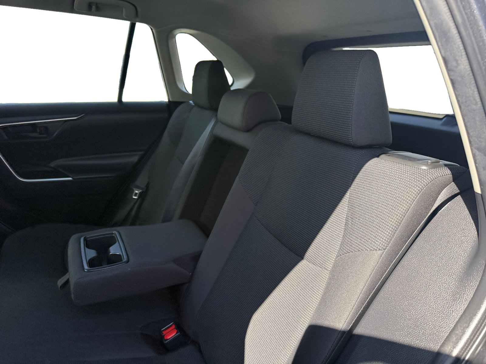Used 2020 Toyota RAV4 LE w/ All Weather Liner Package FWD image 16