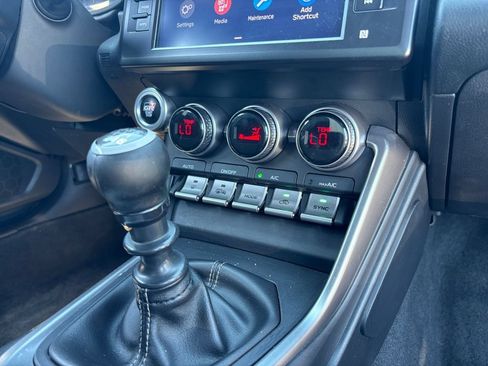 Used 2023 Toyota GR86 RWD image 47