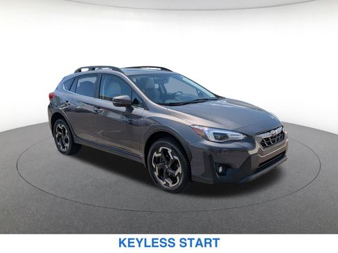 Used 2021 Subaru Crosstrek 2.5i Limited w/ Moonroof Package 2 AWD/4WD image 3