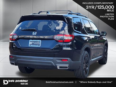 Used 2025 Honda Pilot Black Edition image 25