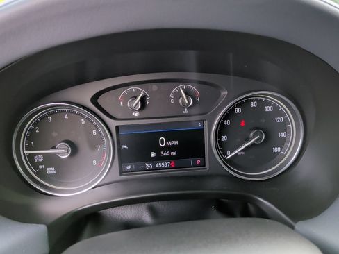 Used 2022 Buick Enclave Essence AWD/4WD image 7