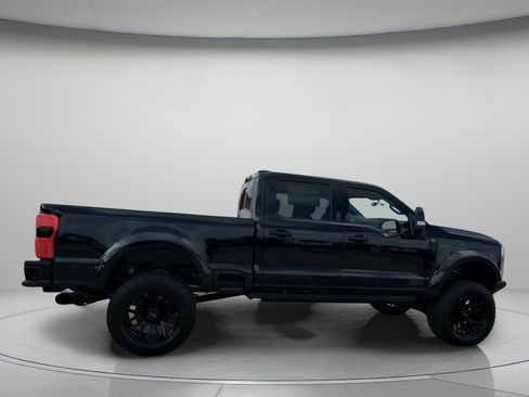 New 2026 Ford F250 Lariat w/ Black Appearance Package image 33