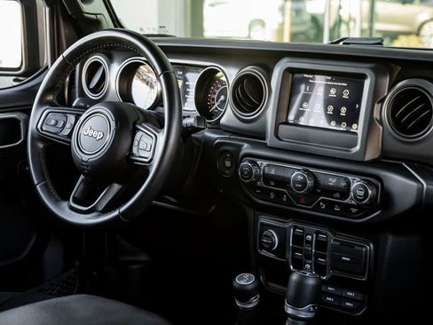 Used 2021 Jeep Wrangler Unlimited Sport AWD/4WD image 37