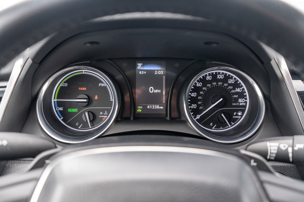Used 2020 Toyota Camry SE FWD image 23