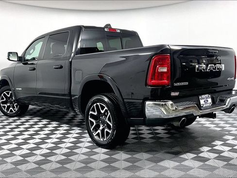 Used 2025 RAM 1500 Laramie AWD/4WD image 11
