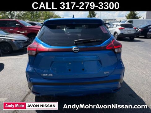 Used 2023 Nissan Kicks SR w/ SR Premium Package FWD image 4