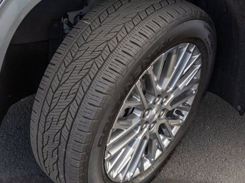 Used 2025 GMC Acadia Denali w/ LPO, Floor Liner Package image 14