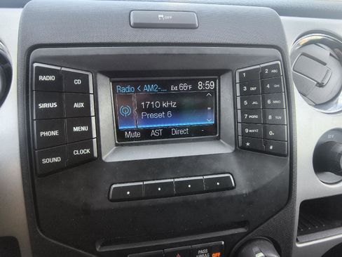 Used 2014 Ford F150 XLT w/ Equipment Group 302A Luxury AWD/4WD image 15