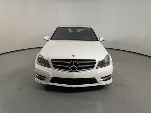 Used 2014 Mercedes-Benz C 250 Sedan image 2