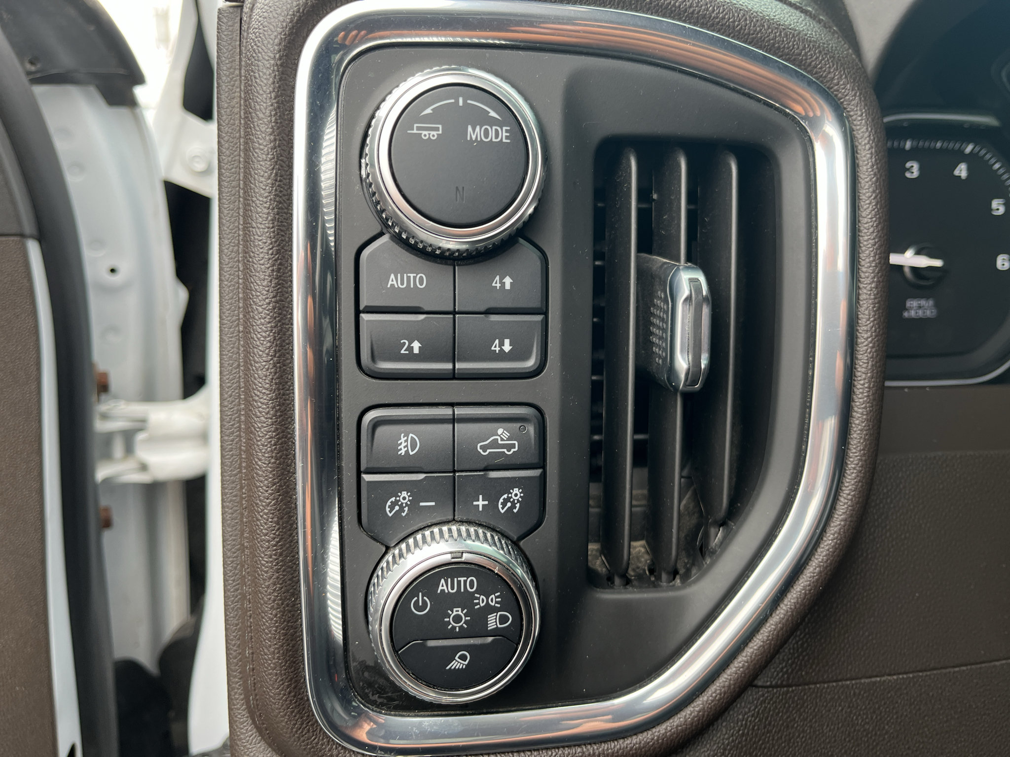 Used 2021 GMC Sierra 1500 Denali AWD/4WD image 16