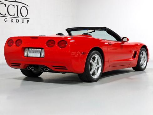 Used 2004 Chevrolet Corvette Convertible w/ Preferred Equipment Group RWD image 43